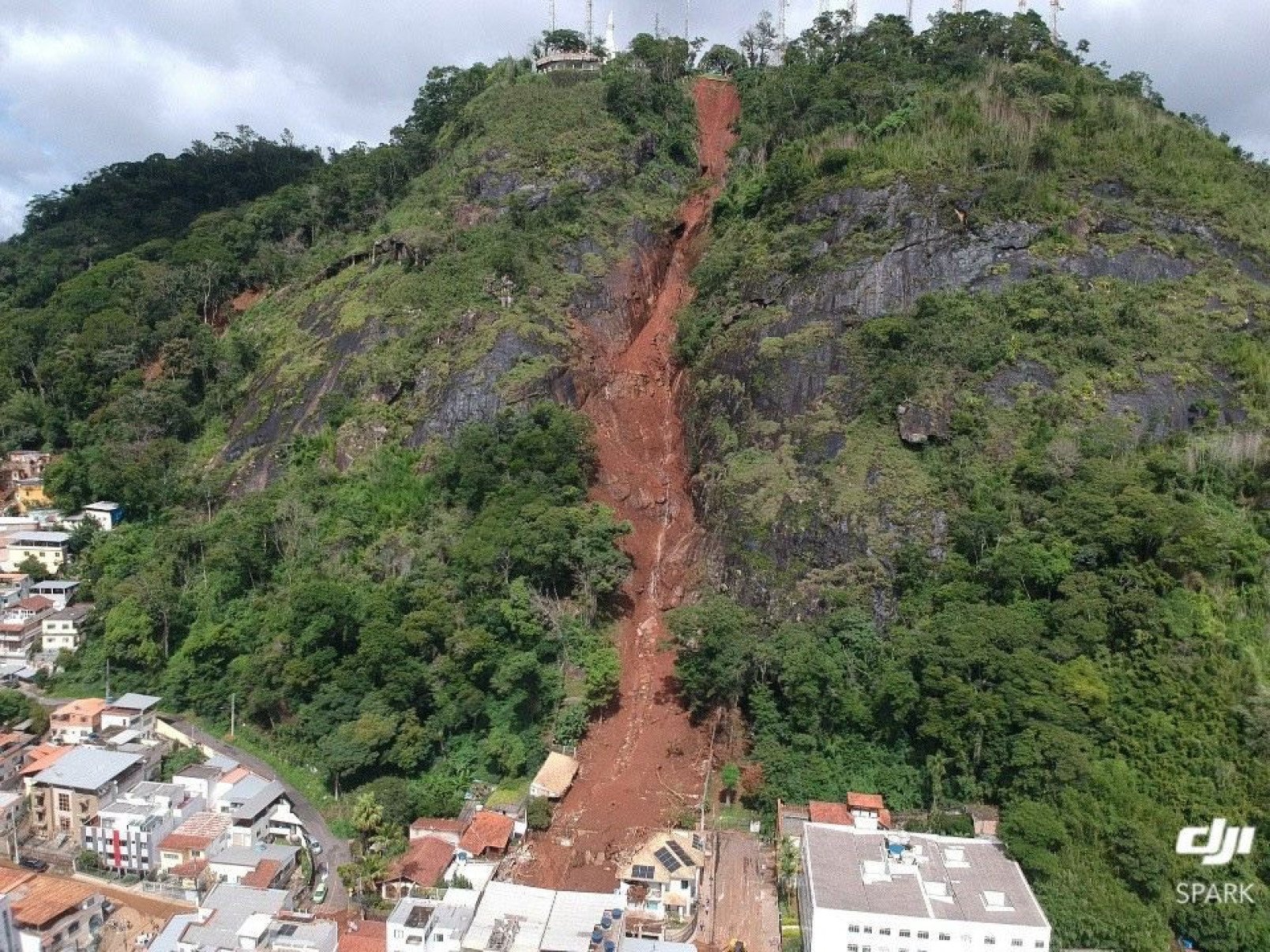 Entre as vítimas está a enfermeira Jaqueline Vicente, de 33 anos