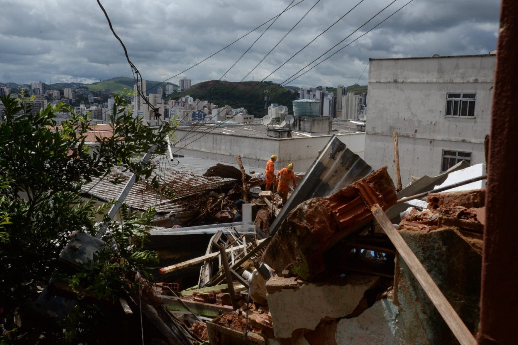 Temporal na Zona da Mata deixa mortos, desaparecidos, desabrigados e desalojados