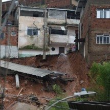 Número de mortos em decorrência das chuvas na Zona da Mata chega a 59 - T&uacute;lio Santos/EM/D.A Press