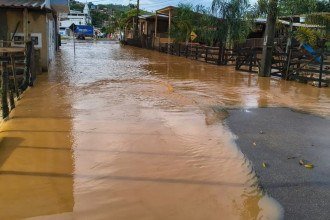 Em caso de urgência, a população deve acionar imediatamente a Defesa Civil Municipal pelo telefone (32) 9930-8400 -  (crédito: Reprodução/Prefeitura de Tabuleiro)