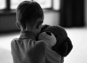 Mulher Ã© presa por agredir o filho de trÃªs anos e ameaÃ§ar de morte a tia -  (crédito: Imagem ilustrativa/Freepik)