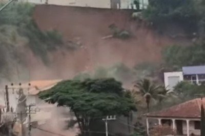 Deslizamento atngiu pelo menos tr&ecirc;s casas -  (crédito: Reprodu&ccedil;&atilde;o)