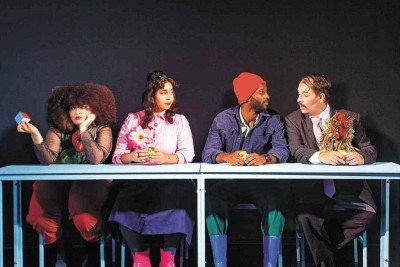 Espetáculo do Grupo Rapa de Tacho tem texto criado  durante o processo de montagem,  a partir de ideias  dos próprios atores  -  (crédito: Caule/Divulgação)