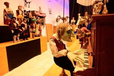 Mostra reúne 600 peças e integra a programação da 'Ocupação Giramundo', que funciona como uma retrospectiva da companhia mineira -  (crédito: Leandro Couri/EM/D.A Press)