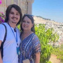 Atriz Myrian Rios exibe fotos em Israel ao lado de filho com André Gonçalves - Reprodução de instagram