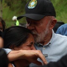 'Vamos dar casas para as pessoas', diz Lula em Juiz de Fora  - Leonardo Costa/Tribuna de Minas