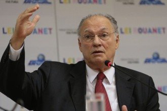 Roberto Freire anunciou no X (ex-Twitter) que deixará o comando do Cidadania -  (crédito: José Cruz/Agência Brasil - 21/03/17)