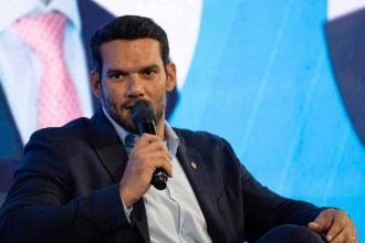 Samir Xaud foi eleito presidente da CBF em maio de 2025 e o mandato vai até 2029 -  (crédito: Pablo PORCIUNCULA / AFP – 13/8/25)