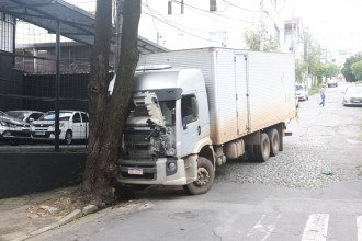 O homem estava consciente, apresentava escoriações e suspeita de fraturas em costelas -  (crédito: Marcos Vieira/EM/D.A Press)
