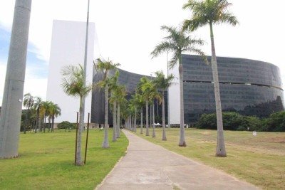 Nos sete anos de governo Zema, os servidores tiveram dois reajustes gerais, um de 10,06%, em 2022, e um de 4,64%, em 2024 -  (crédito: Edésio Ferreira/EM/D.A Press – 28/5/25)