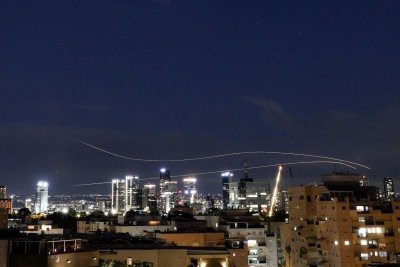 Na foto, Tel Aviv. Israel inclui a lista de países a serem evitados neste momento -  (crédito: JACK GUEZ / AFP)