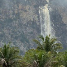 Chuvas 'embelezam' cachoeira em Porteirinha - Jadilon Borges/divulgação