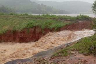 Chuvas: Porteirinha interdita pontes e passagens molhadas do município