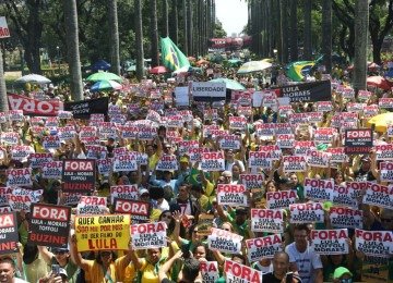 Na chegada à Praça da Liberdade, Nikolas foi ovacionado por apoiadores  -  (crédito: Marcos Vieira/EM/D.A. Press)