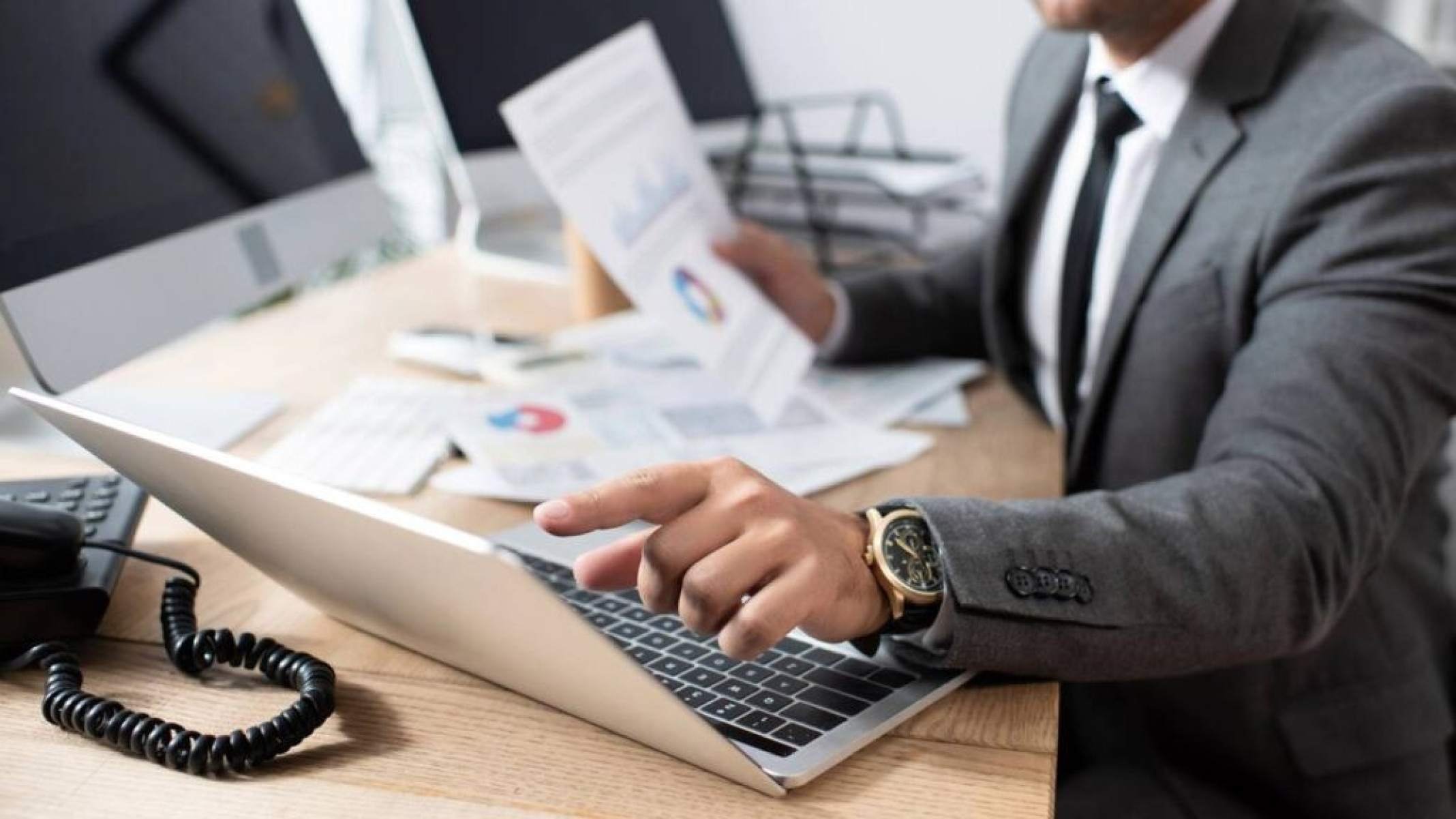 Por que especialistas recomendam evitar ações de companhias aéreas - Portal Giro 10