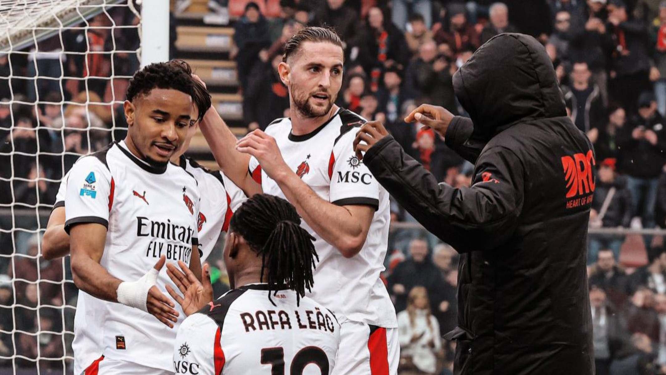 Com gols nos acréscimos, Milan vence o Cremonese e mantém sonho do título vivo - No Ataque Internacional