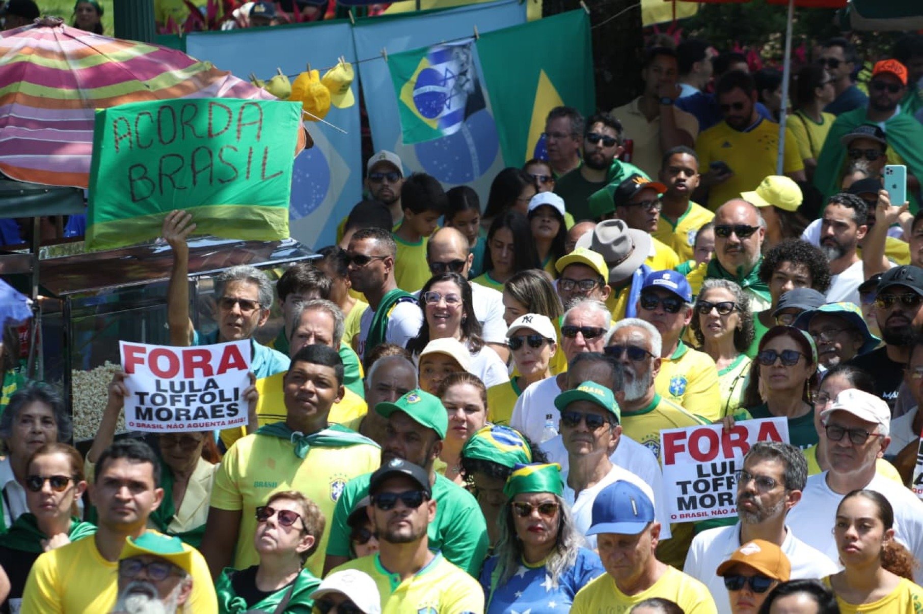 Marcelo Aro também marcou presença no ato convocado por Nikolas Ferreira em BH