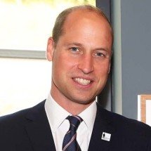 Príncipe William frequenta bares disfarçado, diz jornal - Royal Navy - Wikim&eacute;dia Commons