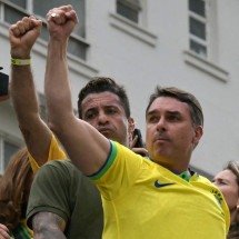 Flávio Bolsonaro modera discurso contra o STF: 'Nunca foi o alvo' - NELSON ALMEIDA / AFP