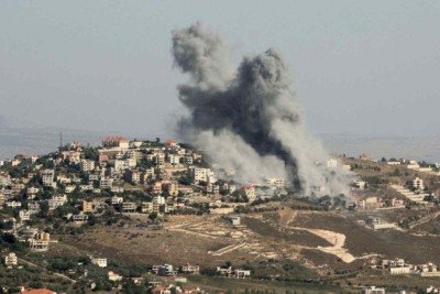 Ataque israelense na vila de Khiam, no sul do Líbano, perto da fronteira -  (crédito: Daher / AFP)