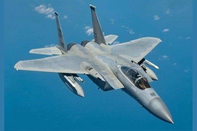 Três aviões como este, o F15 Eagle, foram abatidos por fogo amigo no Kuwait nesta segunda-feira (02/03/26) -  (crédito: Airman 1st Class Matthew Seefeldt - U.S. States Air Force)