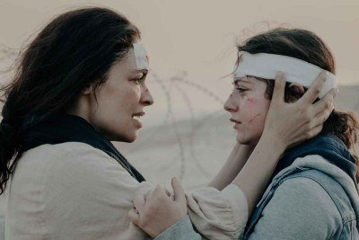 Amira (Yasmine Al Massri) e a filha adolescente Rasha (Massa Daoud) vivem dramática jornada na Síria, Turquia, Grécia e Estados Unidos -  (crédito: Paris Filmes/divulgação)