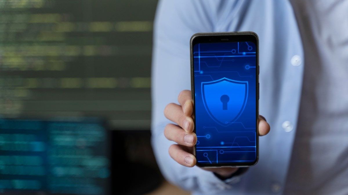 Reforce a seguran&ccedil;a digital do seu celular com pr&aacute;ticas simples para proteger sua privacidade e dados. -  (crédito: Freepik)