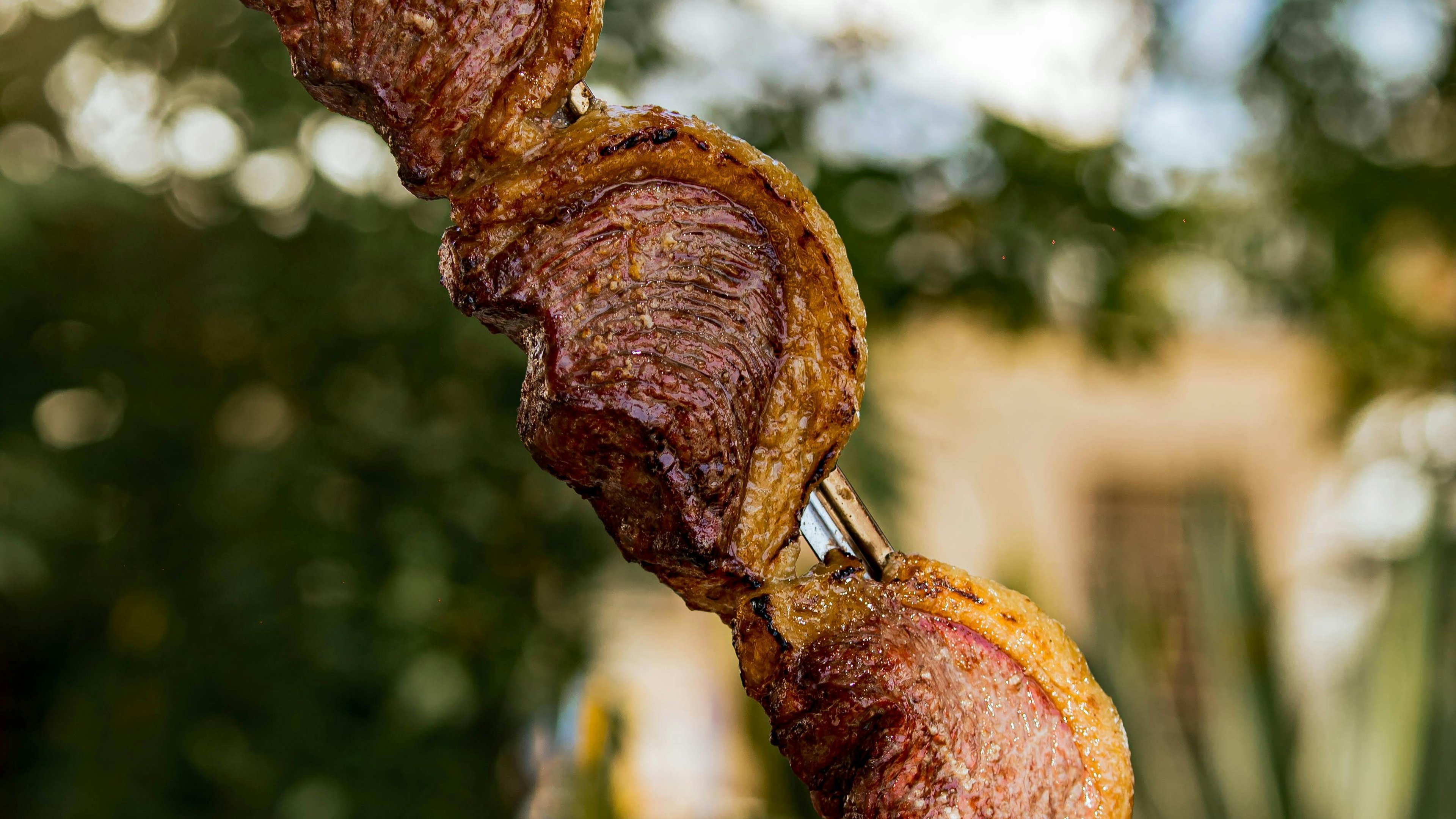 Picanha no espeto, crucial para o churrasco perfeito, com dicas de preparo para sucul&ecirc;ncia e sabor ideais -  (crédito: Pexels)