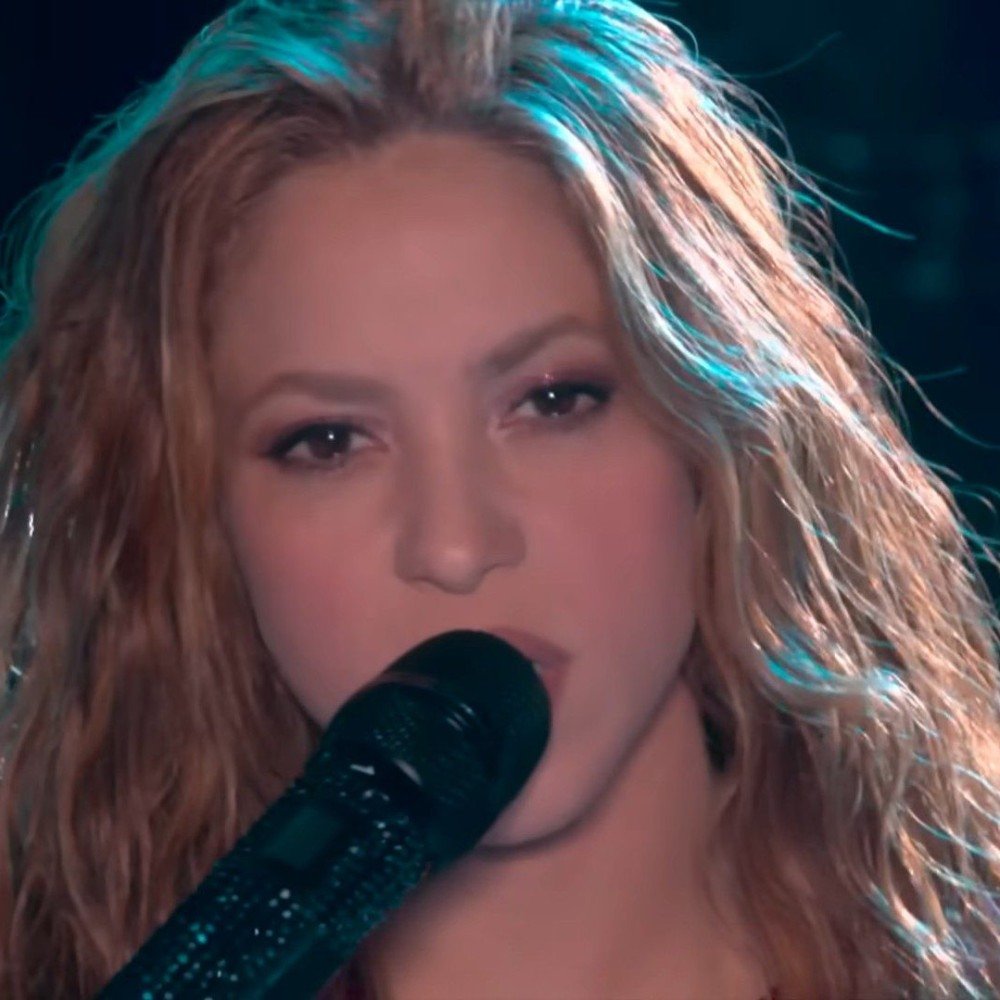 Look de Shakira em Copacabana é assinado por estilista brasileiro