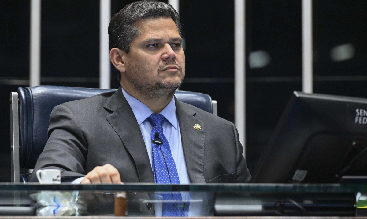 Alcolumbre quer acelerar votação de veto de Lula ao PL da dosimetria