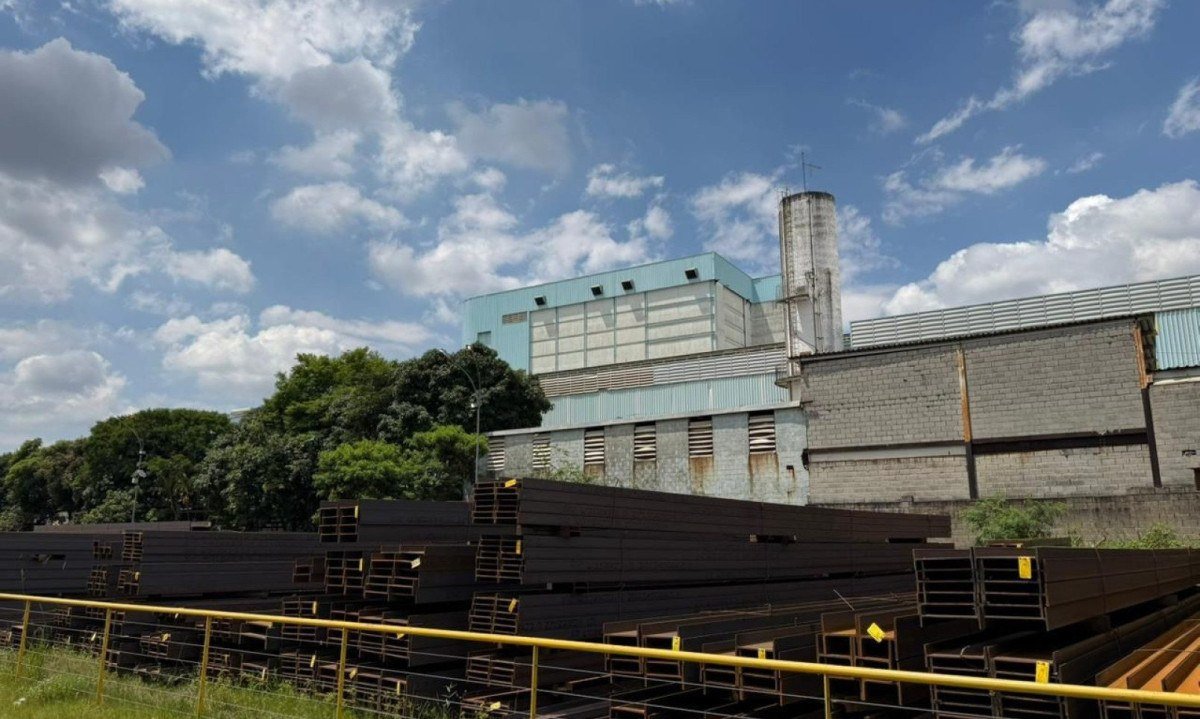 O acidente aconteceu nesta ter&ccedil;a-feira (3/3) na Rua Anchieta, no Bairro Bandeirantes, em Contagem -  (crédito: Reprodu&ccedil;&atilde;o CBMMG)
