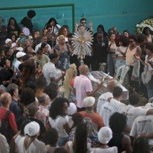 Velório de Adriana Araújo reúne músicos e fãs - Leandro Couri/EM/D.A.Press