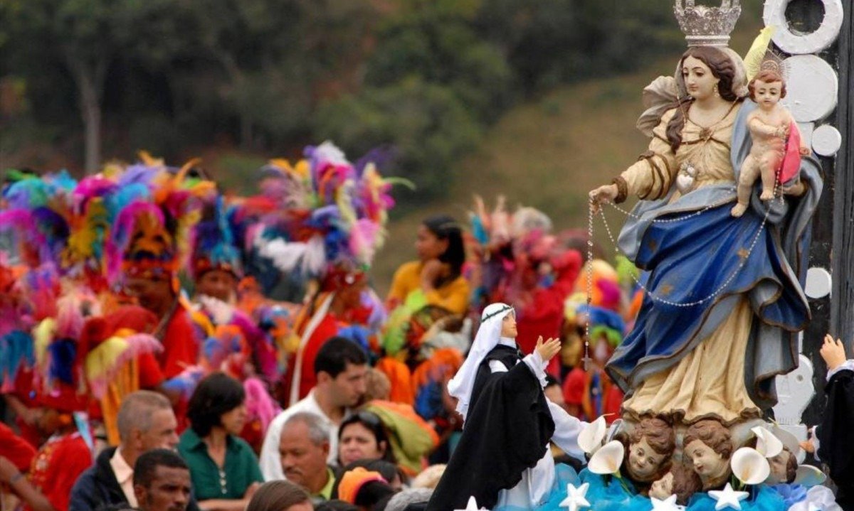 Imagem de Nossa Senhora do Ros&aacute;rio, no Serro