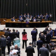 Câmara aprova PEC da Segurança em 1º turno com dinheiro de bets 