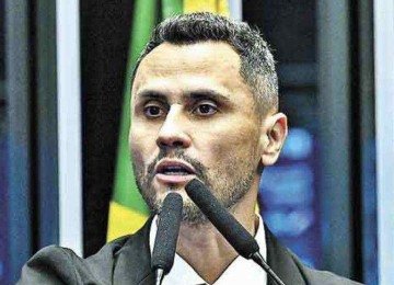 Provável candidatura do senador Cleitinho Azevedo complica a de Mateus Simões -  (crédito: JEFFERSON RUDY/AGÊNCIA SENADO)