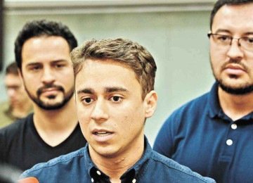 Nikolas dá as carta do PL em Minas Gerais -  (crédito: TULIO SANTOS/EM/D.A.PRESS)