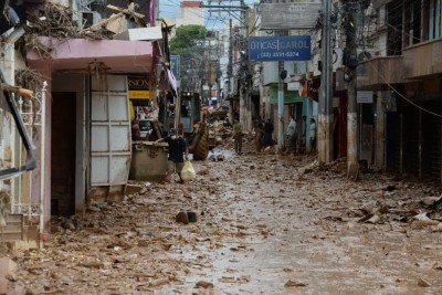 Chuva intensa deixa rastro de destrui&ccedil;&atilde;o em Ub&aacute;, deixando mortos, feridos e desabrigados. Na foto, Rua Sao Jose, Centro (Cal&ccedil;ad&atilde;o) -  (crédito: Tulio Santos/EM/D.A.Press. Brasil. Ub&aacute; - MG)