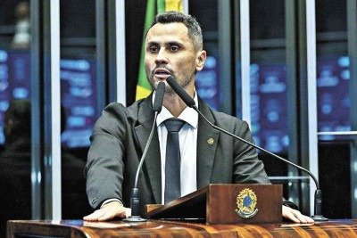 Provável candidatura do senador Cleitinho Azevedo complica a de Mateus Simões -  (crédito: JEFFERSON RUDY/AGÊNCIA SENADO)