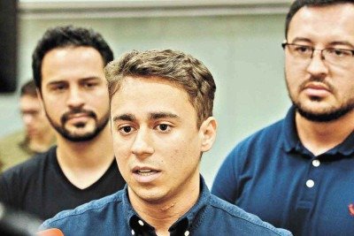 Nikolas dá as carta do PL em Minas Gerais -  (crédito: TULIO SANTOS/EM/D.A.PRESS)