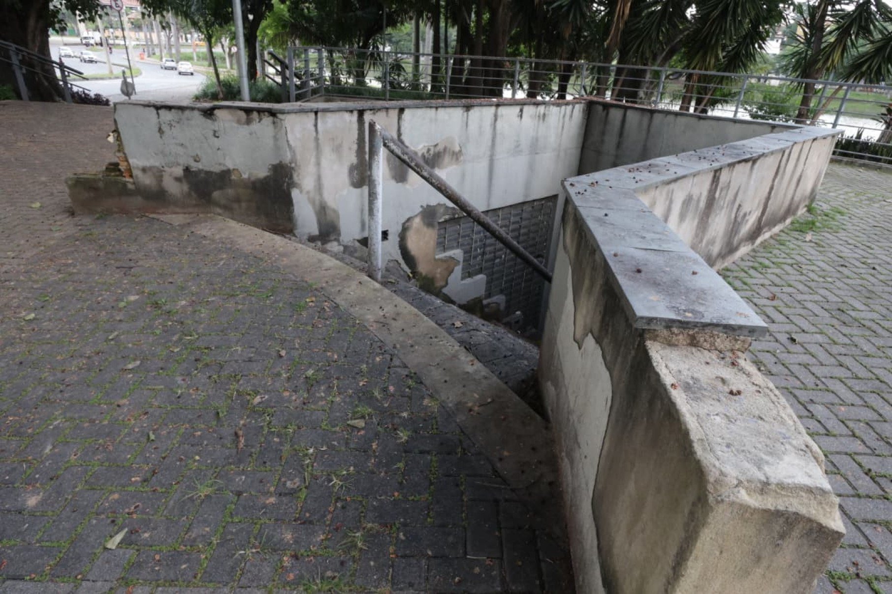 Antes o nome do local era Pra&ccedil;a das Mangueiras, pela presen&ccedil;a destas esp&eacute;cies no local.