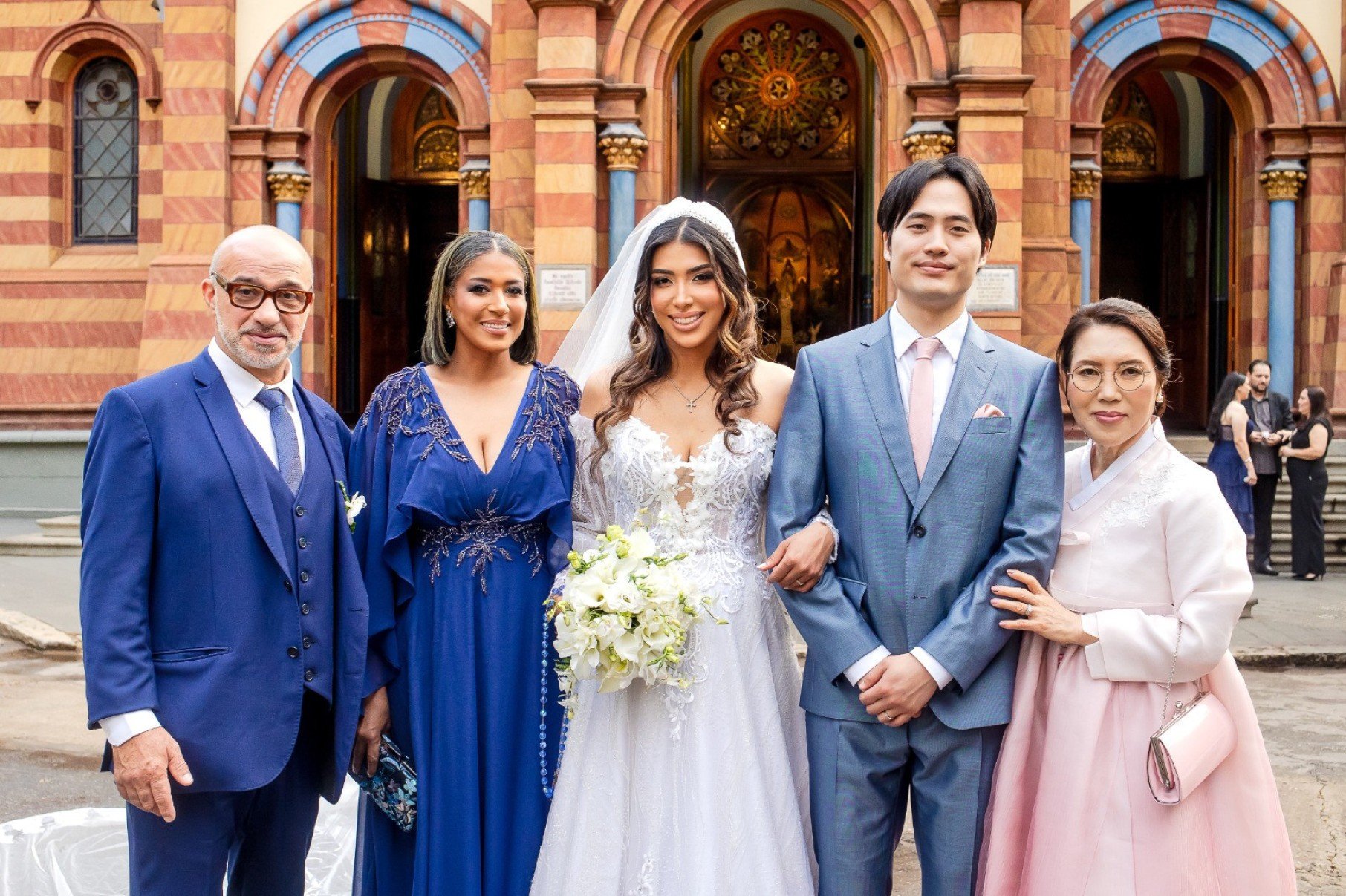 Na foto, da esquerda para a direita: Vincenzo Zaccaria, Andreia, Morena Monaco, Su-woong Kim, Insook Min.
