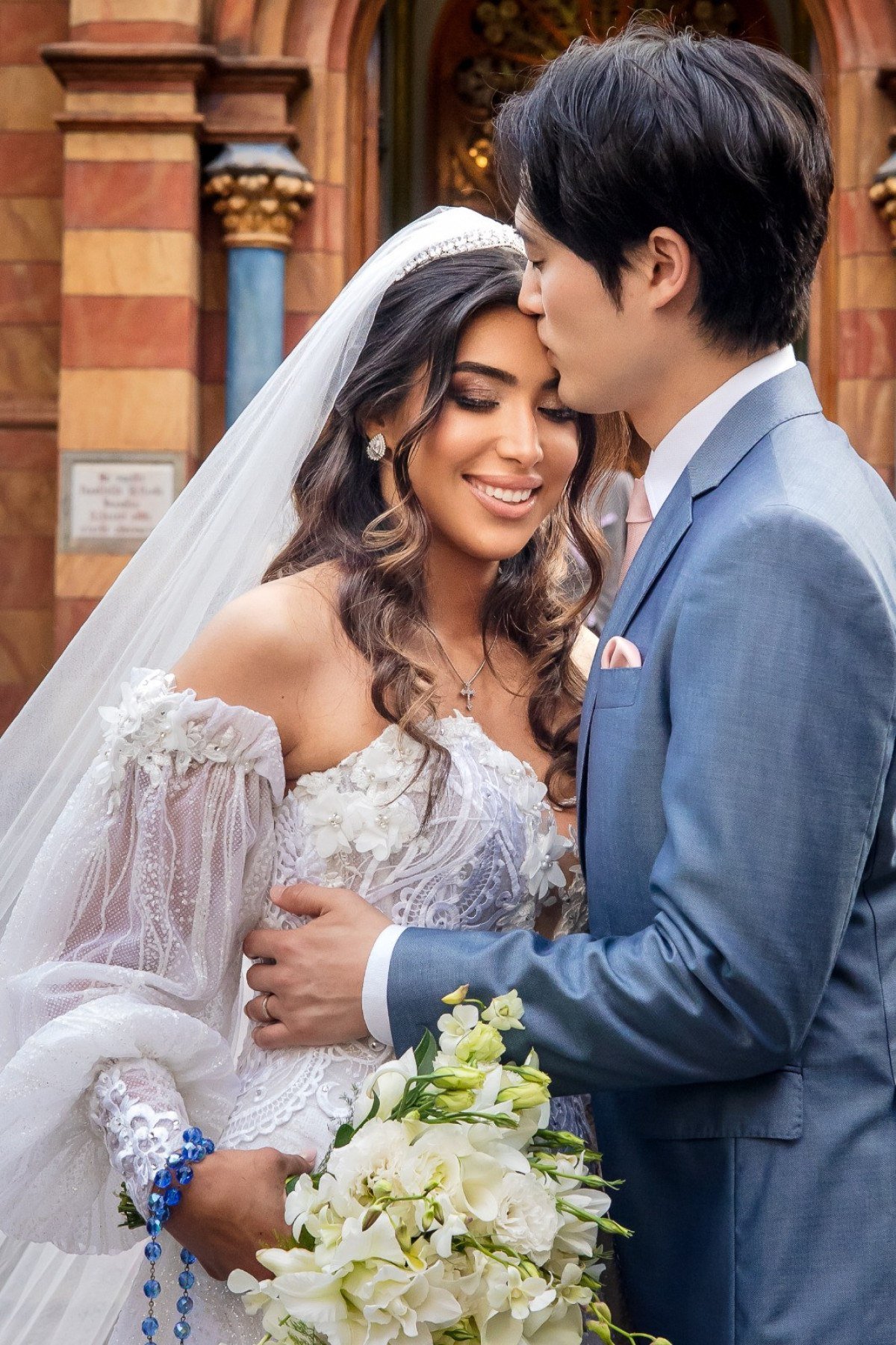 Durante idas e vindas entre Brasil, Suíça e Coreia do Sul, o casal viveu um relacionamento à distância até participarem do doc-reality 