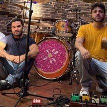 Banda de Renan Santos e Mamãe Falei pode tocar no Lollapalooza - Redes sociais