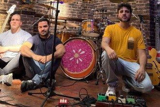 Banda Limão Rosa é formada por Monstrão Moledo do Val, Arthur do Val e Renan Santos -  (crédito: Redes sociais)