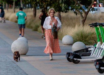 Roupas adequadas para os dias com variações repentinas de temperatura são importantes na prevenção de resfriados -  (crédito: Raul BRAVO / AFP)