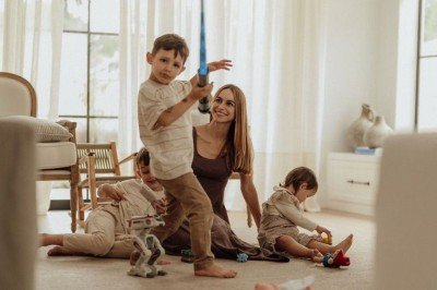 Praticidade não exclui o prazer de cozinhar, mas oferece um respiro, diz Paula, que tem três filhos -  (crédito: Arquivo pessoal)