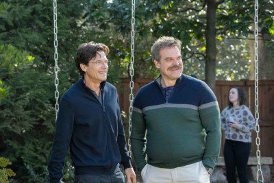 Jason Bateman e David Harbour interpretam Clark e Floyd, viciados em aplicativo para homens casados e infiéis -  (crédito: HBO/Divulgacao)