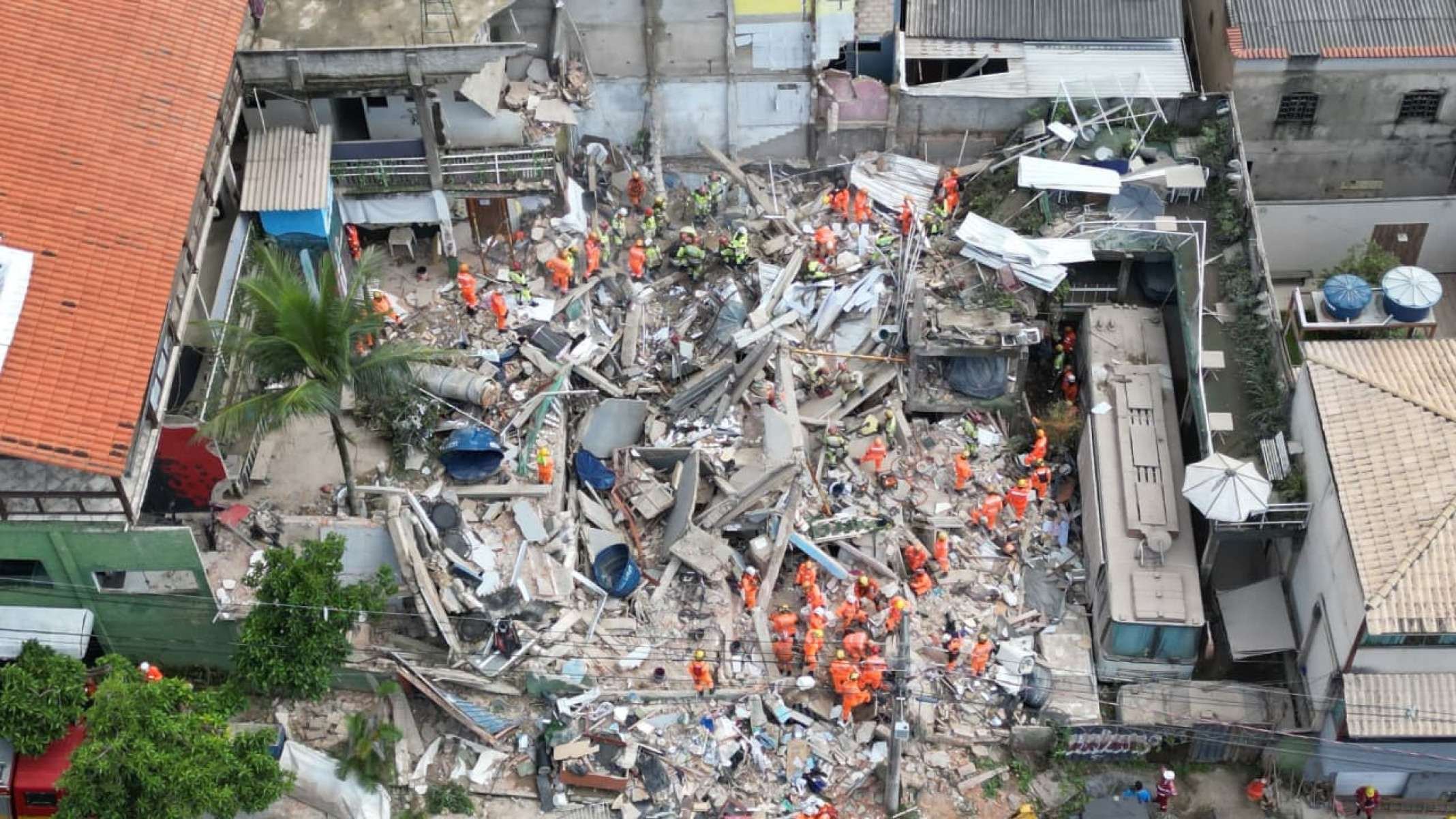 Desabamento de lar de idosos deixa vítimas no Bairro Jardim Vitória, em BH-Leandro Couri/EM/D.A Press