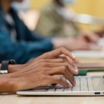 Analfabetismo digital: o novo fator de empobrecimento na era da IA - Freepik