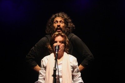 Carolina Gommes e Beto Militani protagonizam peça sobre a síndrome de pânico, que volta ao cartaz em BH -  (crédito: Rogerio Hasten/divulgação )